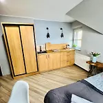 Ubytování v soukromí Ku Sloncu -Pokoje& Apartamenty - Jacuzzi Jastrzębia Góra