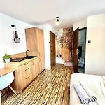 Ku Sloncu -pokoje& - Jacuzzi Jastrzębia Góra