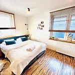 Ku Sloncu -pokoje& - Jacuzzi Quarto em Acomodações Particulares Jastrzębia Góra