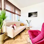 Ku Sloncu -Pokoje& Apartamenty - Jacuzzi Jastrzębia Góra