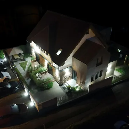 Ku Sloncu -pokoje& - *