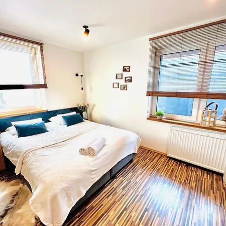 Ku Sloncu -pokoje& - Homestay szállás Jastrzębia Góra