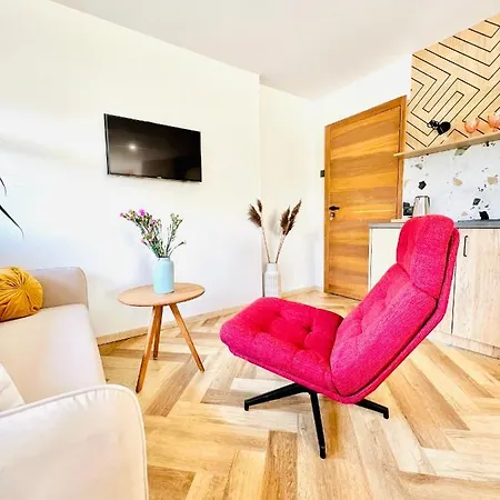 Ku Sloncu -pokoje&apartamenty - Rum i privatbostad