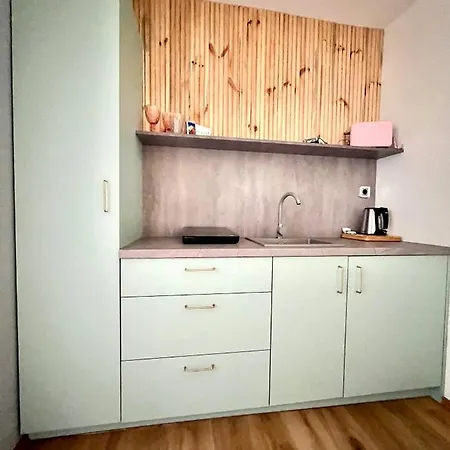 Ku Sloncu -pokoje& - Homestay szállás Jastrzębia Góra