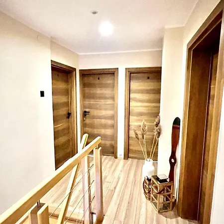 Δωμάτια σε οικογενειακή κατοικία Ku Sloncu -pokoje&apartamenty - Aneksy Kuchenne, Jacuzzi, Parking *