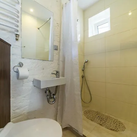 Ku Sloncu -pokoje&apartamenty - Aneksy Kuchenne, Jacuzzi, Parking * Jastrzębia Góra