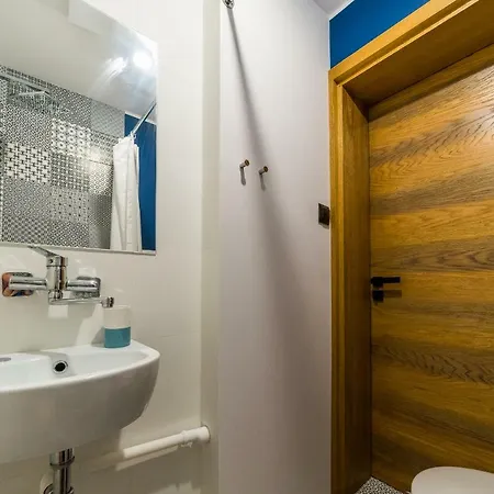 Ku Sloncu -pokoje&apartamenty - Aneksy Kuchenne, Jacuzzi, Parking * Jastrzębia Góra