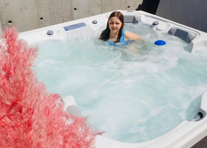 Ku Słońcu -Pokoje& Apartamenty - Jacuzzi Jastrzębia Góra