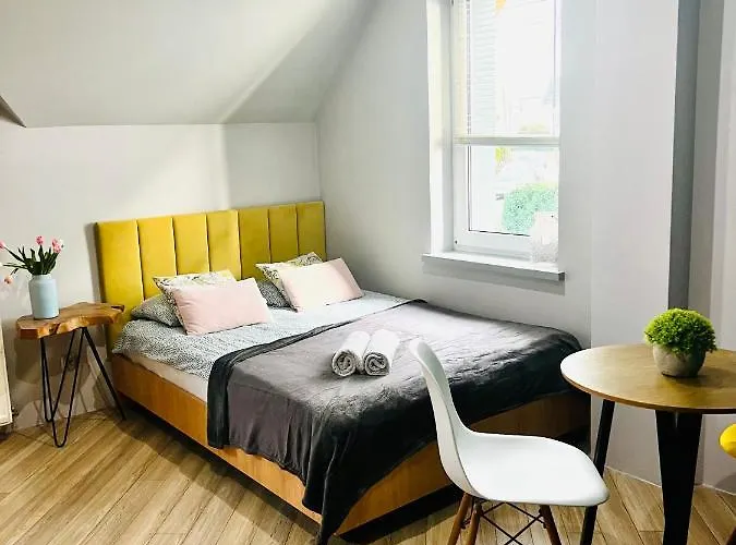 Ku Słońcu -Pokoje& Apartamenty - Jacuzzi Jastrzębia Góra