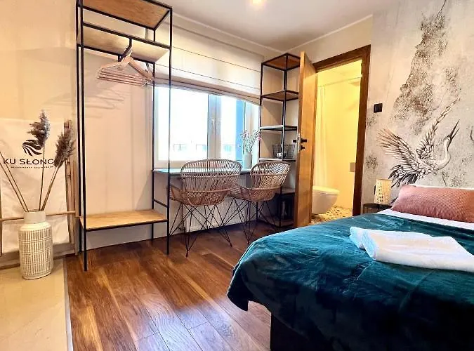 Kwatera prywatna Ku Słońcu -Pokoje& Apartamenty - Jacuzzi Jastrzębia Góra