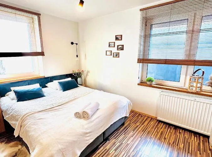 Ku Słońcu -Pokoje& Apartamenty - Jacuzzi Kwatera prywatna Jastrzębia Góra