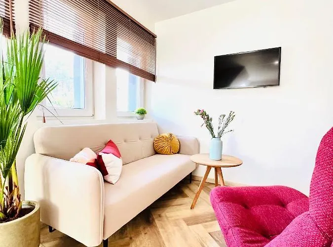 Ku Słońcu -Pokoje& Apartamenty - Jacuzzi Jastrzębia Góra