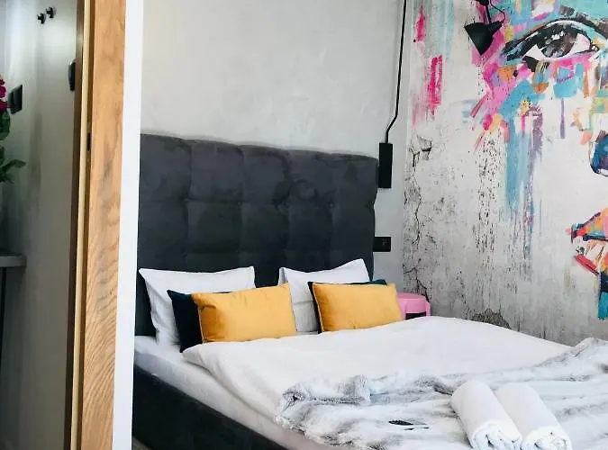 Ku Słońcu -Pokoje& Apartamenty - Jacuzzi Jastrzębia Góra